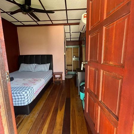 Hotel Bushman Tioman Kampong Juara Exterior foto