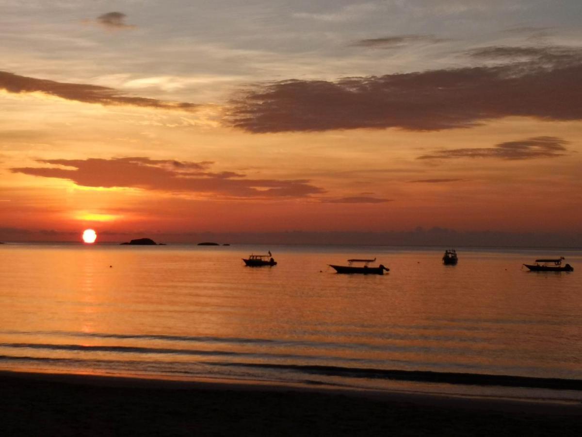 Hotel Bushman Tioman Kampong Juara Exterior foto