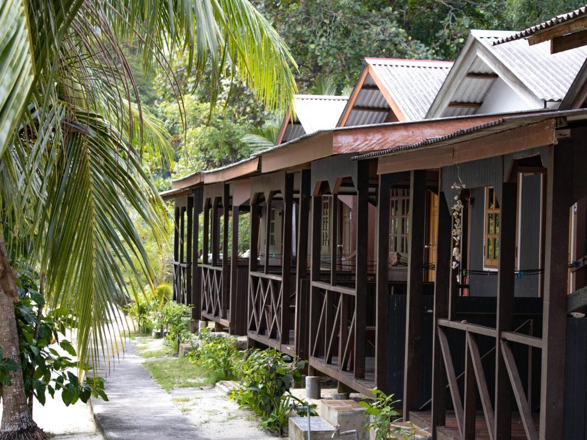 Hotel Bushman Tioman Kampong Juara Exterior foto