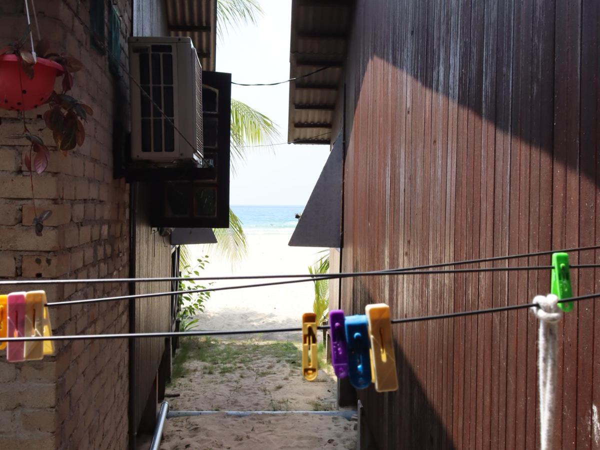 Hotel Bushman Tioman Kampong Juara Exterior foto